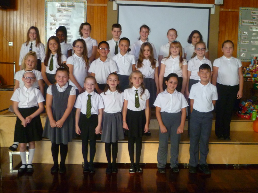 senior-choir-2016-17 – Houghton Regis Primary School